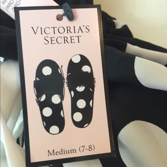 **SOLD** VS Black & White Polka-Dot Slippers - Picture 4 of 8